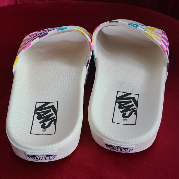 Slides - Picture 4 of 5